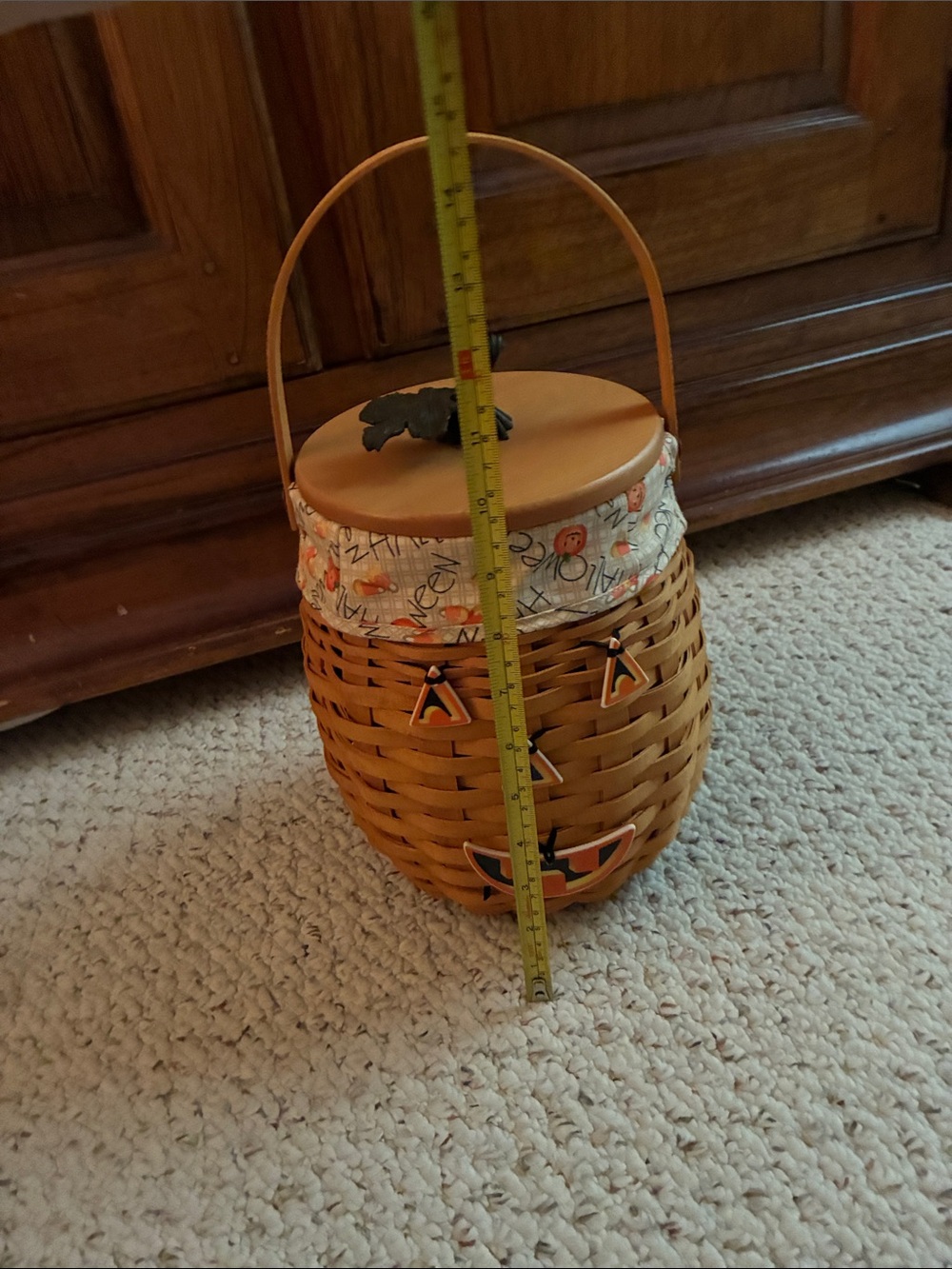 Longaberger Pumpkin Basket with Orange and Tan Candy Corn Liner - Picture 16 of 16